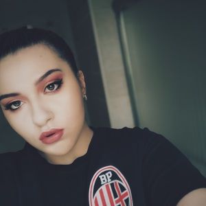 Meet your Posher, Sina